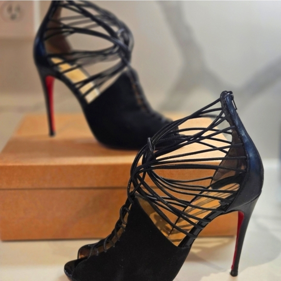 Christian Louboutin Shoes - Christian Louboutin